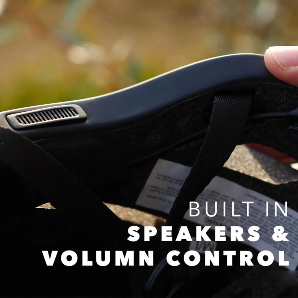 Smart bike helmet built-in speakers for adults, automatic brake lights, front and rear LED turn signals remote control